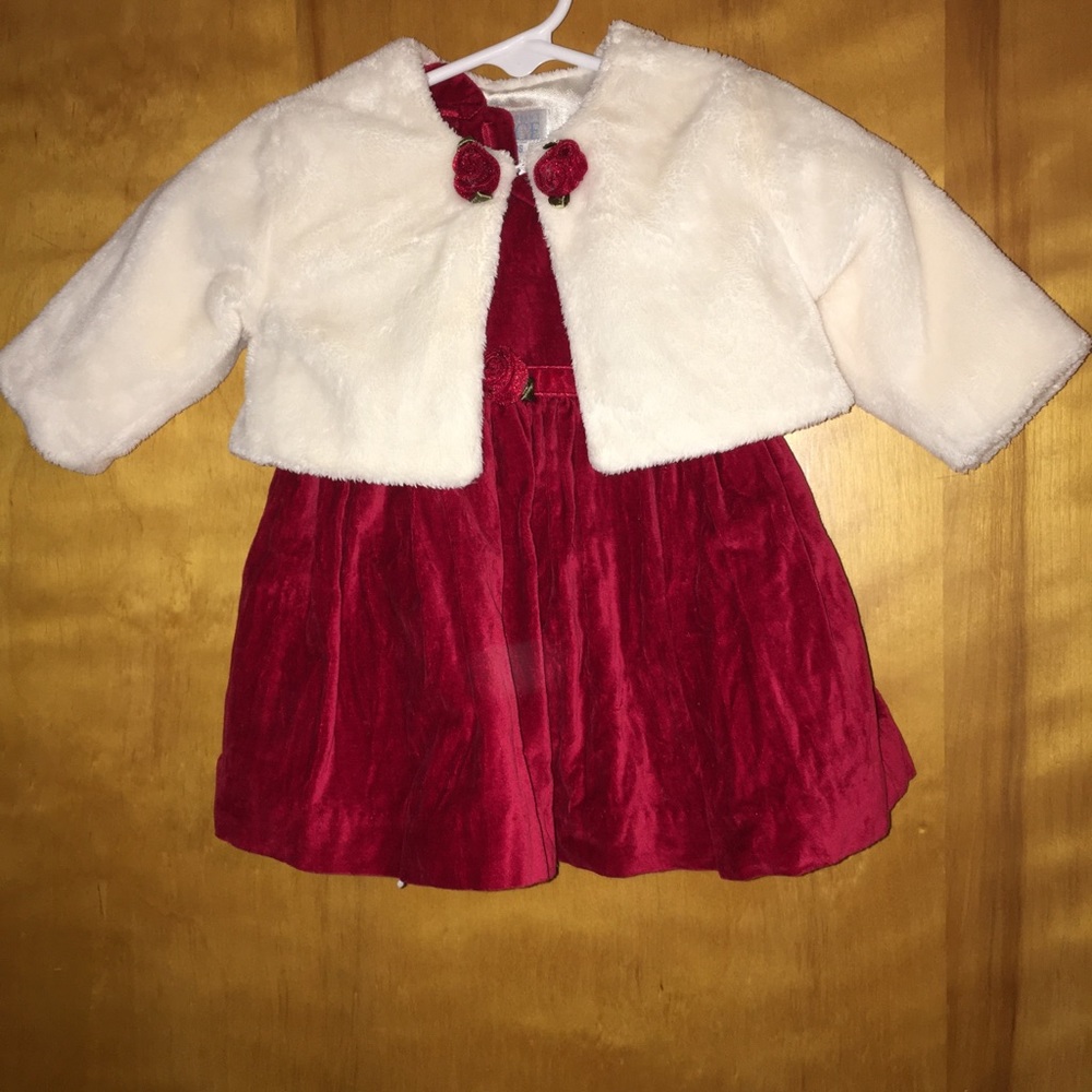 PERFECT holiday dress.